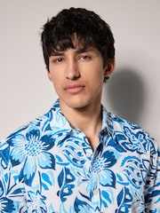 Blue Watercolour Floral Printed Short Sleeve 100% Cotton Shirt - Image 5 of 9