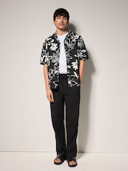 Monochrome Floral Printed Short Sleeve Shirt - Image 2 of 10