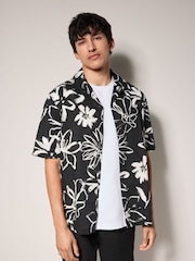 Monochrome Floral Printed Short Sleeve Shirt - Image 5 of 10