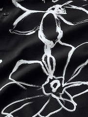 Monochrome Floral Printed Short Sleeve Shirt - Image 9 of 10