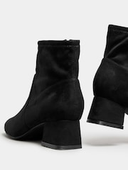 Yours Curve Black Extra-Wide Fit Block Heel Stretch Boots - Image 3 of 4