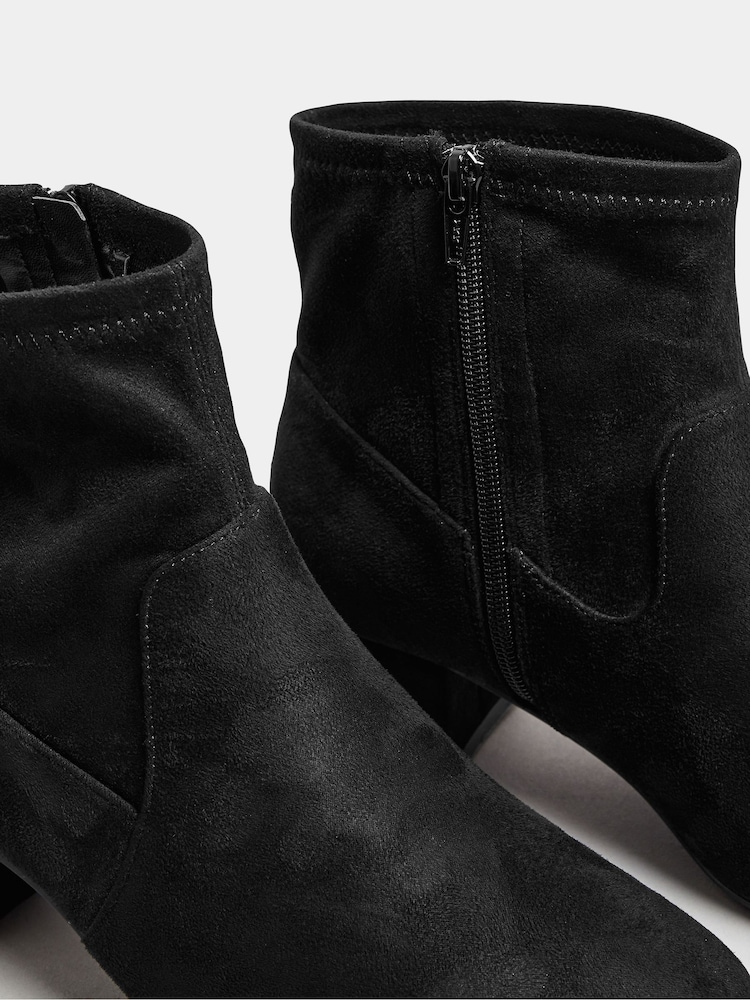 Yours Curve Black Extra-Wide Fit Block Heel Stretch Boots - Image 4 of 4