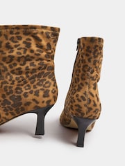 Marrón - Yours Curve Extra-Wide Fit Pointed Heel Ankle Boots - Imagen 4 de 5