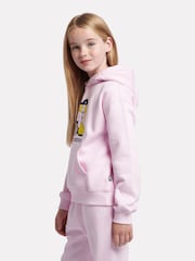 Sudadera con capucha y diseño gráfico de selfie para niña de New Balance - Imagen 2 de 9