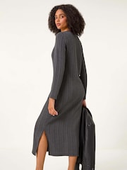 Grau - Roman – texturiertes Stretch-Midikleid mit V-Ausschnitt und Wellendesign - Bild 3 von 6