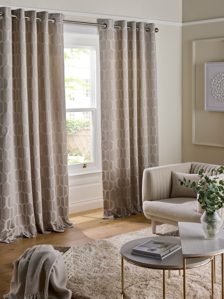 Collection Luxe Evie Geometric Jacquard Eyelet Lined Curtains - Imagem 1 de 5