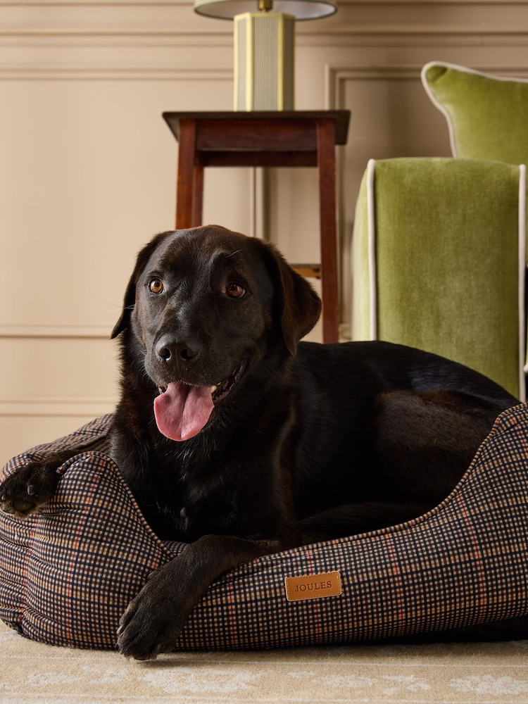 Joules Henson Check Brown Pet Bed - Image 2 of 16 Joules Henson Check Brown Pet Bed - Image 2 of 16
