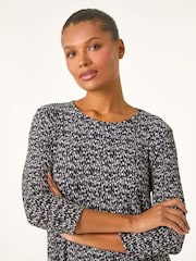 Roman Grey Printed Plisse Hanky Hem Tunic Stretch Top - Image 5 of 6