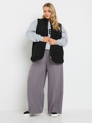Yours Curve Black Teddy Borg Gilet - Image 2 of 5