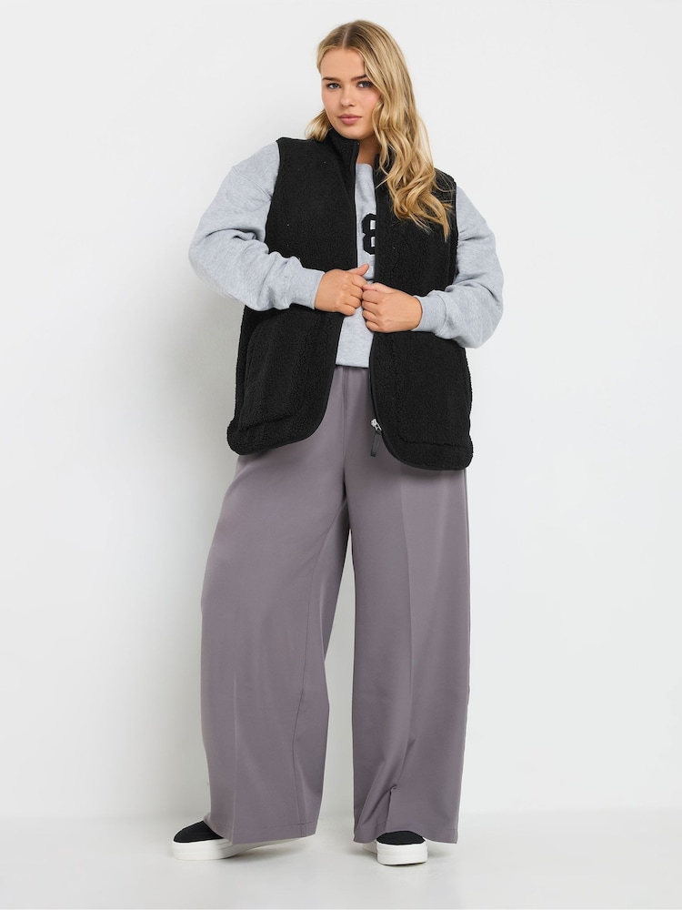 Yours Curve Black Teddy Borg Gilet - Image 2 of 5