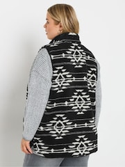 Yours Curve Black Print Teddy Borg Gilet - Image 3 of 5