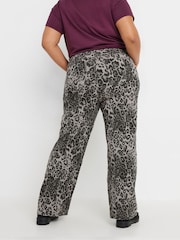 Yours Curve Grey Leopard Print Jeans - Image 3 of 5