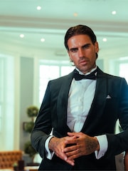 Harry Brown Green Leo Velvet Tuxedo Dinner Jacket with Shawl Lapel Detail - Image 4 of 12