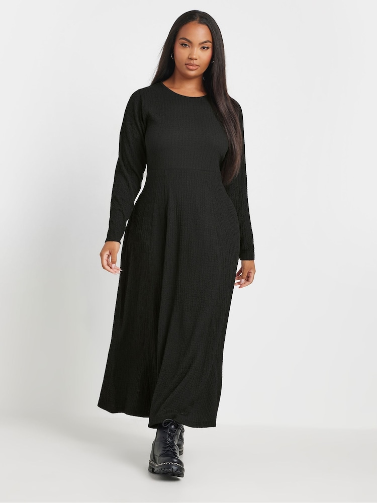 Yours Curve Black Textured Flared Maxi Dress - Image 2 of 5 Yours Curve Black Textured Flared Maxi Dress - Image 2 of 5