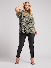 Yours Curve Natural London Flutter Sleeve Blouse - Image 2 of 5