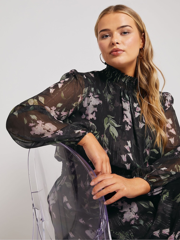 Vestido floral con cuello y cintura fruncida de Yours Curve London - Imagen 2 de 5 Vestido floral con cuello y cintura fruncida de Yours Curve London - Imagen 2 de 5