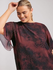 Yours Curve Red London Flutter Sleeve Blouse - Image 2 of 5