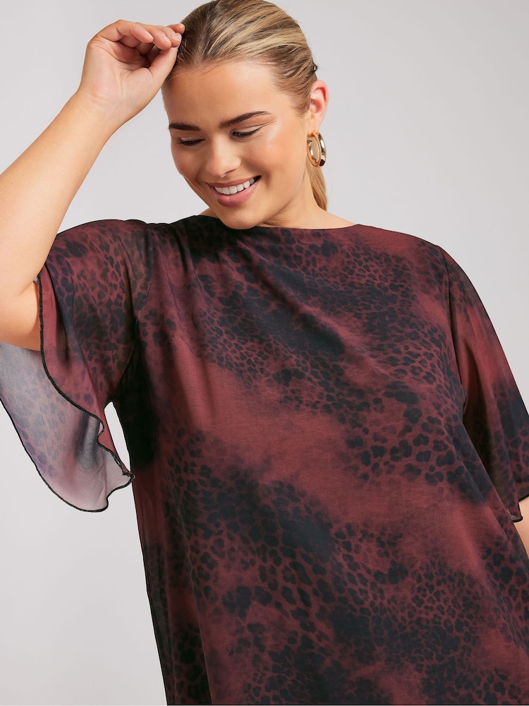 Yours Curve Red London Flutter Sleeve Blouse - Image 2 of 5
