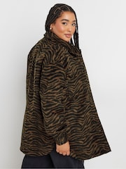 Yours Curve Brown Tiger Print Short Shacket - Image 4 of 6