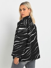 Yours Curve Black Zebra Borg Fleece Jacket - Image 4 of 5