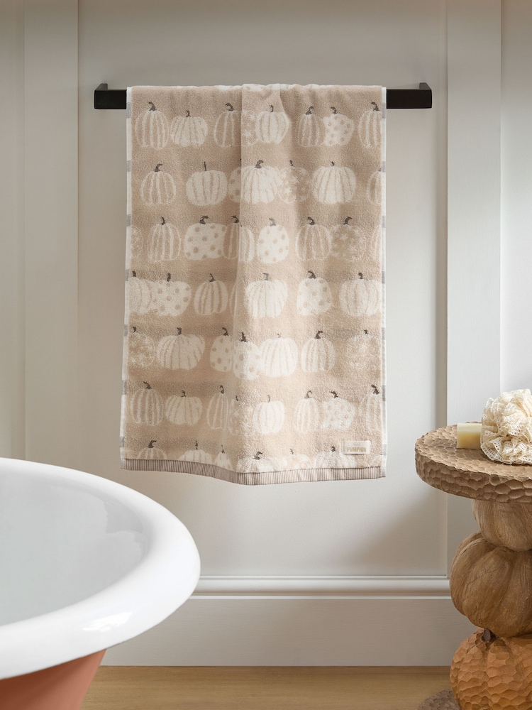 Natural Autumn Pumpkin 100% Cotton Towel - Image 2 of 6 Natural Autumn Pumpkin 100% Cotton Towel - Image 2 of 6