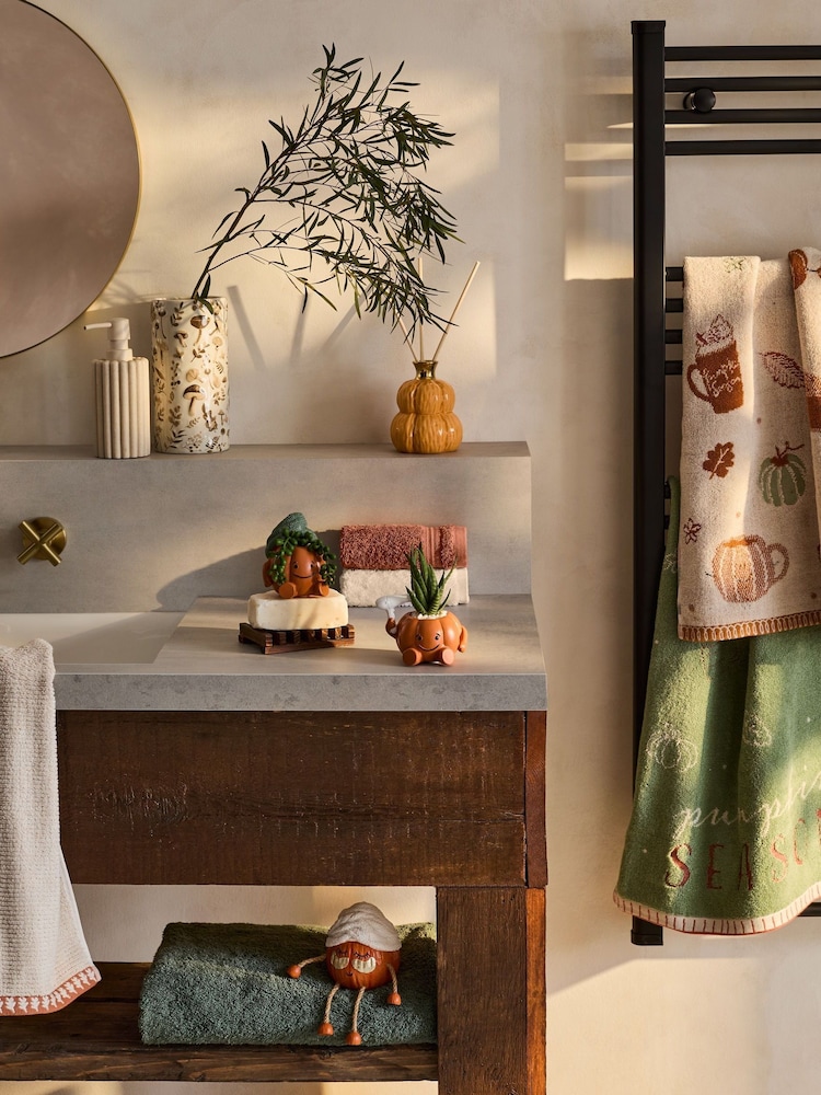 Fall Decor Fall Bathroom Towels Fiesta Falling Strawberries