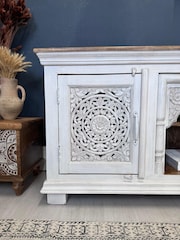 Kirei Home White Hand Carved Mango Wood TV Unit / Sideboard - Image 5 of 13