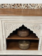 Kirei Home White Hand Carved Mango Wood TV Unit / Sideboard - Image 8 of 13
