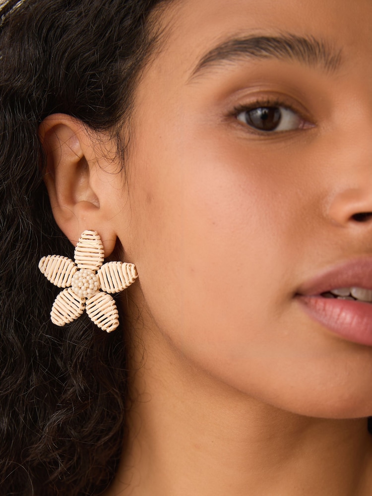 Natural Wrapped Flower Stud Earrings - Image 1 of 1 Natural Wrapped Flower Stud Earrings - Image 1 of 1