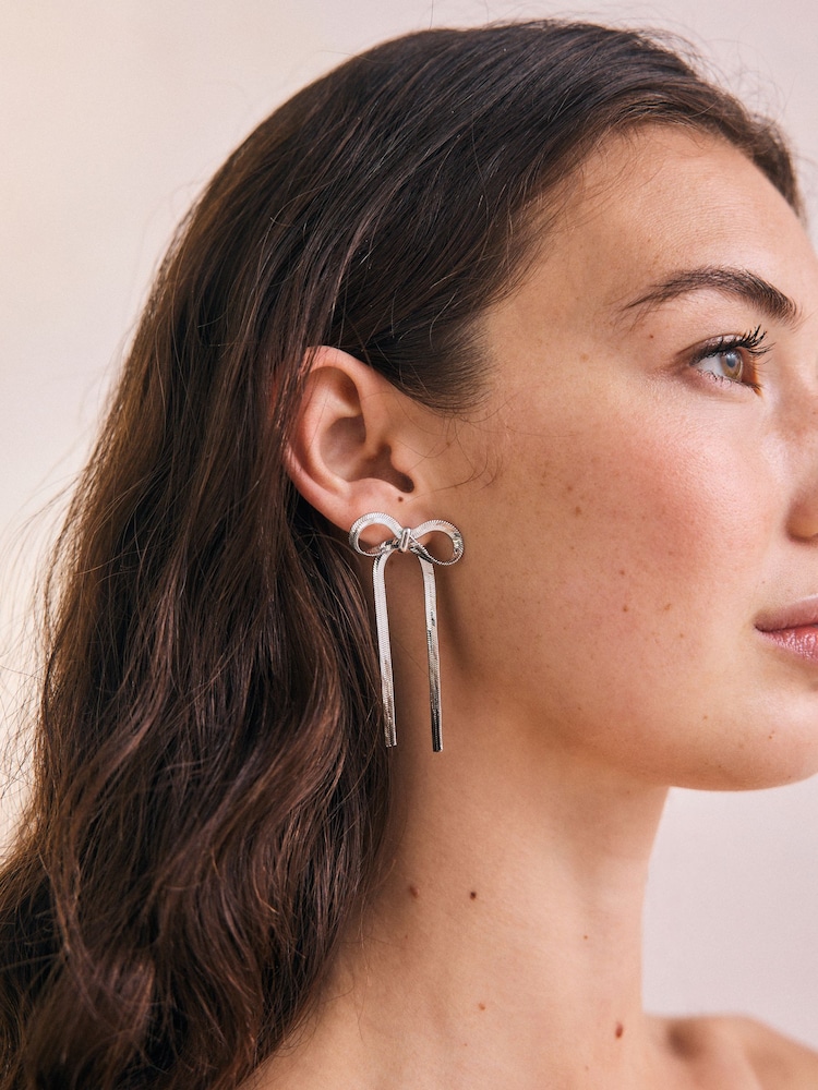 Silver Tone Bow Snakechain Earrings - Image 2 of 4