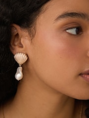 Zlata - Metal Shell Drop Earrings - Slika 3 iz 4