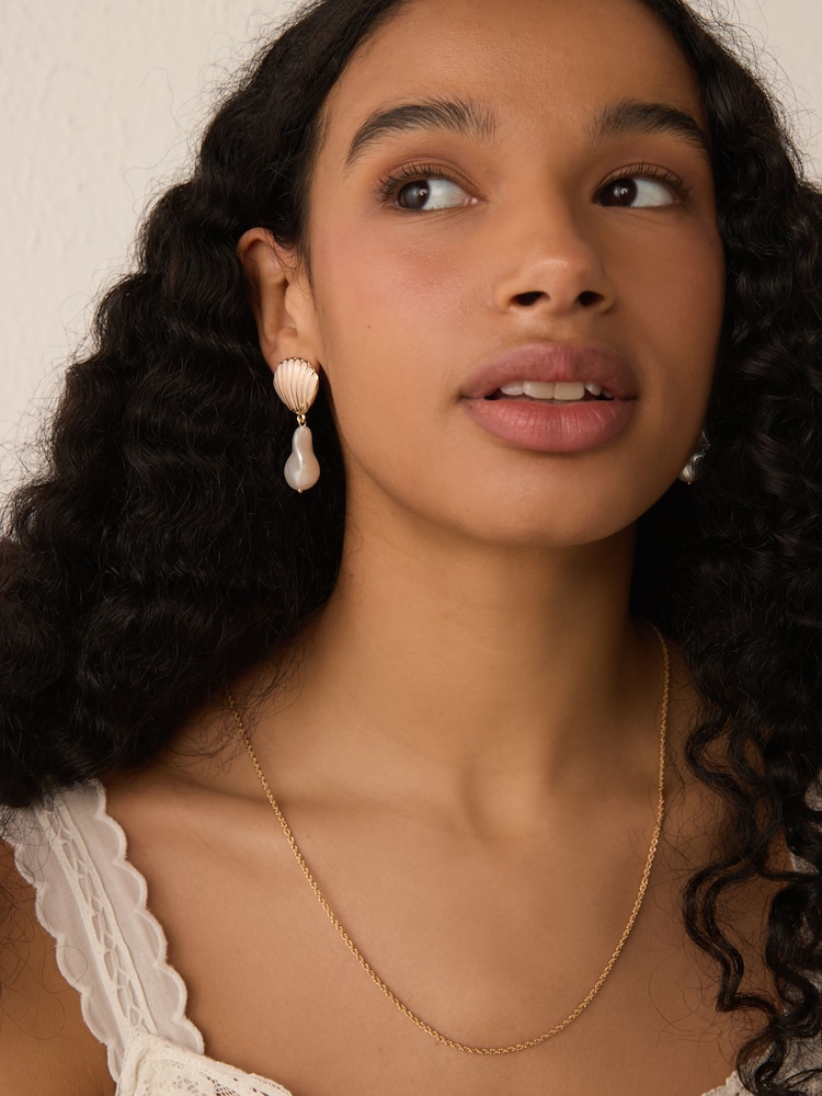 Zlata - Metal Shell Drop Earrings - Slika 4 iz 4