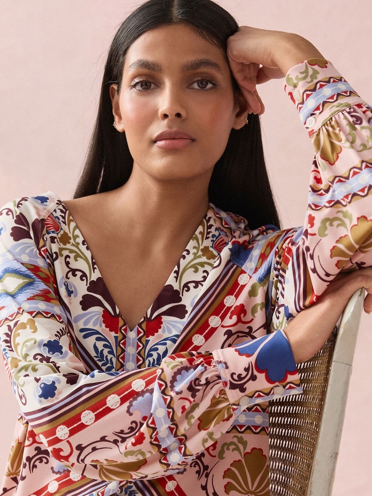 Multi Tile Print Long Sleeve V-Neck Jersey Blouse - Image 4 of 9
