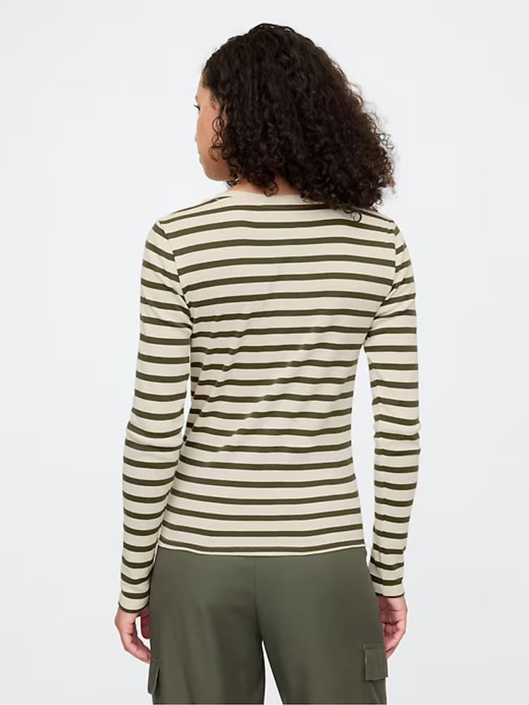 Crema de rayas - Camiseta de manga larga con cuello redondo en algodón modal Favoritos de Gap - Imagen 2 de 6