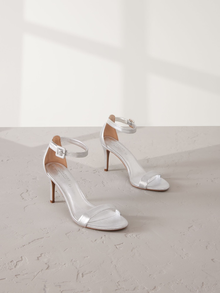 Silver Signature Premium Leather Round Toe Buckle Detail Mid Simple Sandals - Image 5 of 10