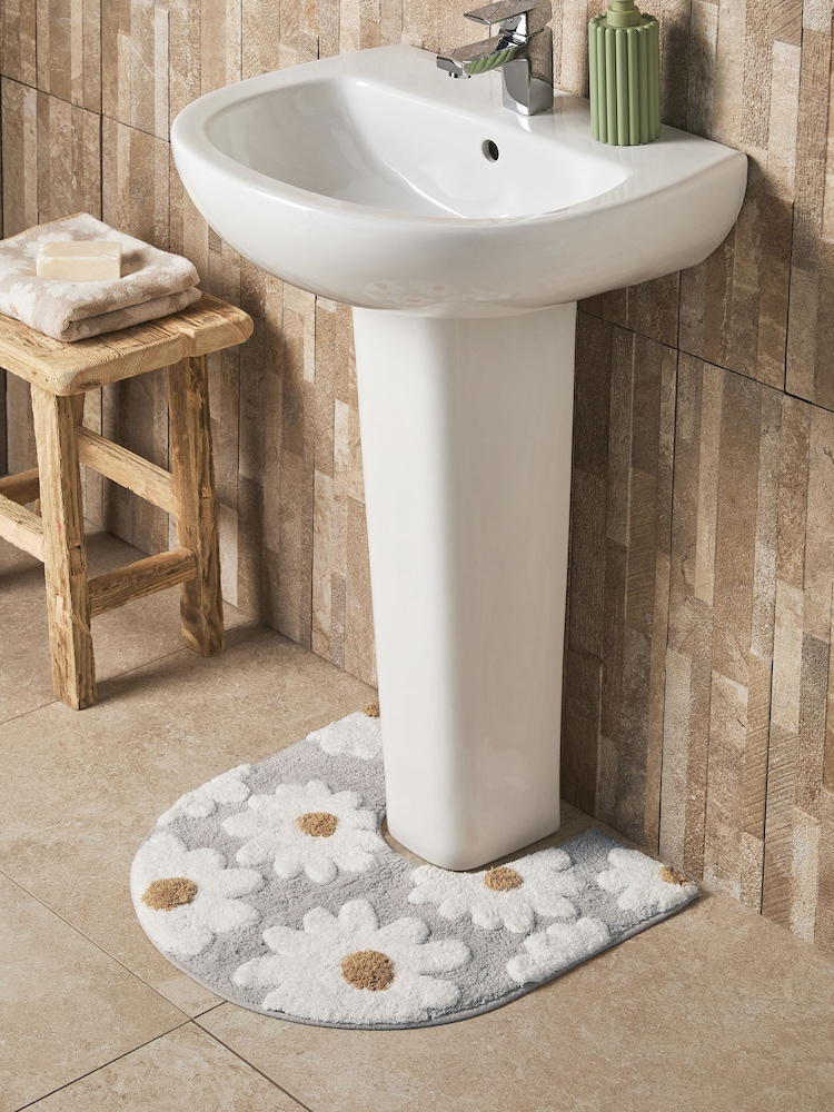 Natural Grey Daisy 100% Cotton Pedestal Mat - Image 1 of 1