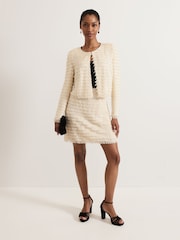 أبيض - Phase Eight Dolly Fringe Crop Jacket - صورة 3 من 7
