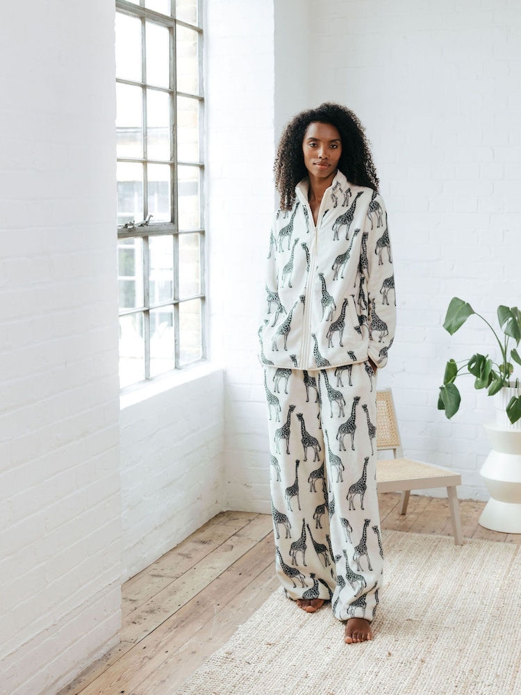 Chelsea Peers White Fleece Giraffe Print  Jacket & Joggers Set - Image 2 of 5