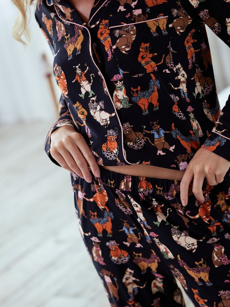 Chelsea Peers langes Pyjama-Set mit Disco-Katzen-Print - Bild 5 von 5