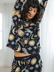 طقم بيجامة طويلة بتصميم نجوم مع طبعة حمار وحشي من Chelsea Peers - صورة 2 من 5