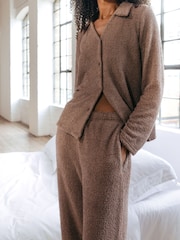 Chelsea Peers Brown Bouclé Knit Co-ord Top & Joggers Set - Image 4 of 5