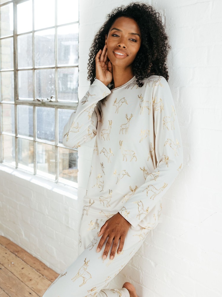 Chelsea Peers White Gold Foil Christmas Deer Long Pyjamas Set - Image 2 of 5