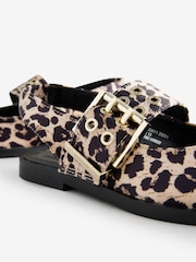 smALLSAINTS Buckled Pointed Toe Shoes - صورة 4 من 5