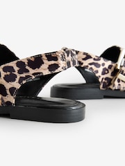 smALLSAINTS Buckled Pointed Toe Shoes - صورة 5 من 5