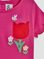 JoJo Maman Bébé Fuchsia Pink Bee & Flower 100% Cotton Scallop Hem Appliqué Pocket T-Shirt - Image 3 of 4