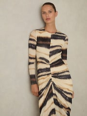 Reiss Neutral/Navy Georgia Jersey Ruched Printed Dress With Wool - Image 3 of 5