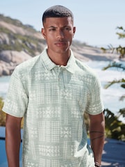 Grün - Pattern Button Neck Polo Shirt - Image 1 of 9