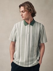 Sage Grün - Poloshirt mit vertikalen Streifen und Viertelreißverschluss - Image 2 of 7