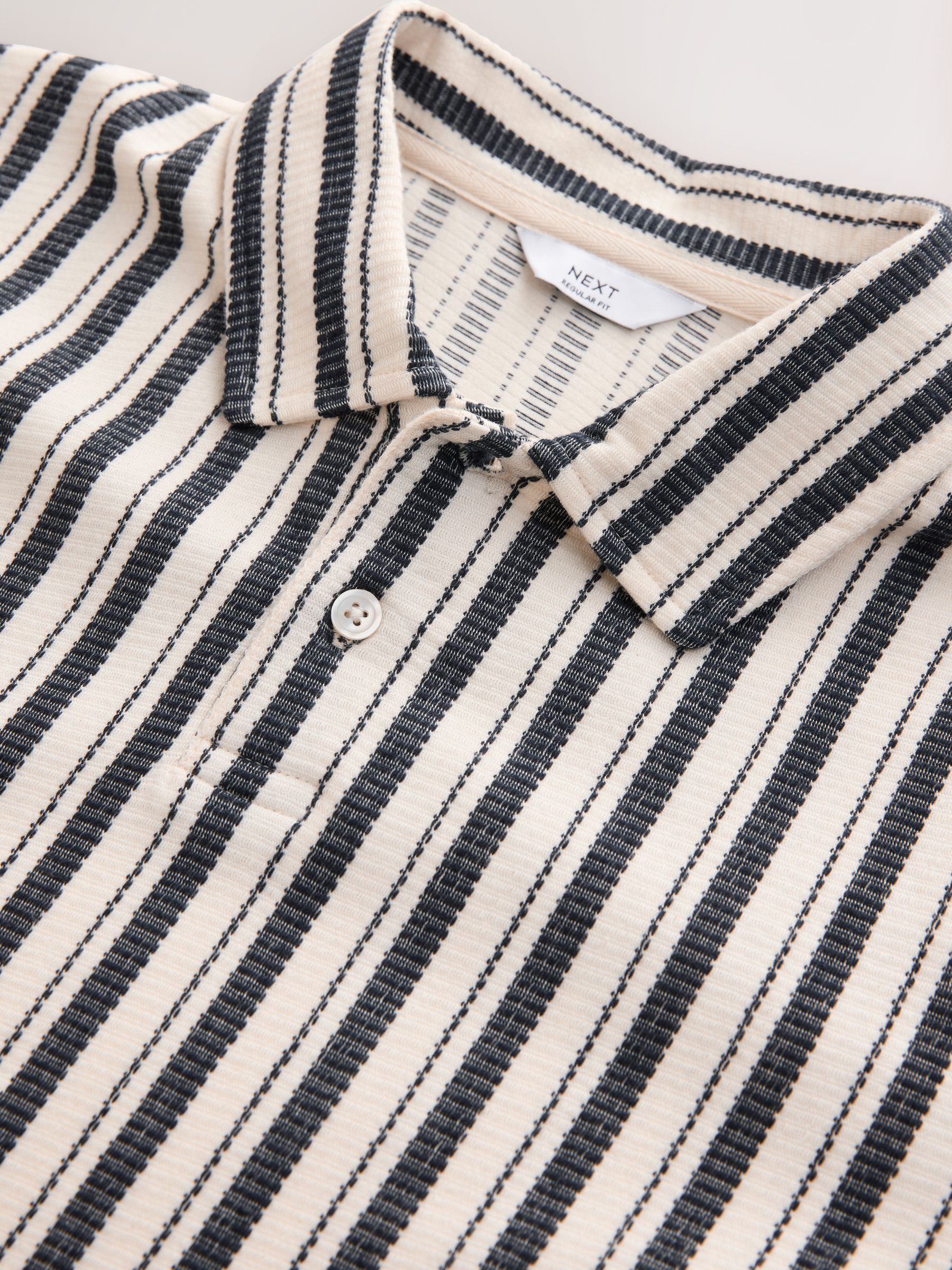 ★LAUL★OVER FIT VERTICAL STRIPE SHIRTS_NAVY Buy Navy Blue/Ecru Vertical Stripe Textured Polo Shirt from