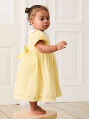 Keltainen - Jojo Maman Bébé Bud Kukallinen Printti; kuvio Brodeerattu Smocked Juhlamekot - Kuva 2 / 5